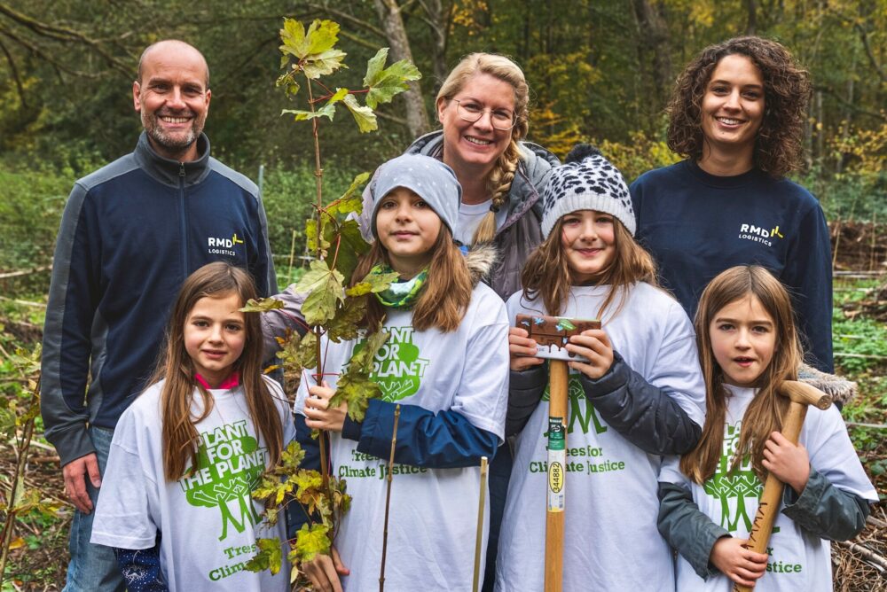 Spendenübergabe Plant-for-the-planet